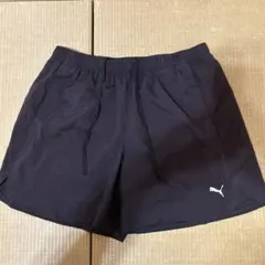 プーマブラックショートパンツ