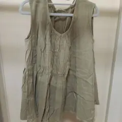 値下げ　URBAN RESEARCHDOORS 淡いカーキ色　 ノースリーブ