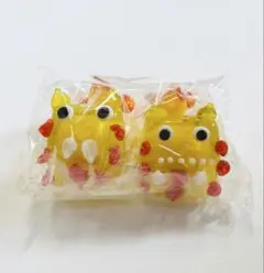 ガラス製 ミニペアシーサー 置物 黄色のサムネイル