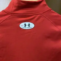 UNDER ARMOUR ハイネックウェア MD レッド