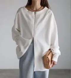 ボンジュールサガン 前後2wayオフショルダージップスウェットのサムネイル