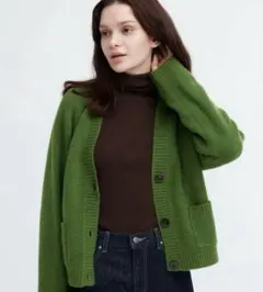 ユニクロUNIQLO ニット　スフレヤーンショートカーディガン（長袖）　グリーン