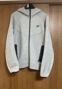 Nike テックフリース パーカー グレー