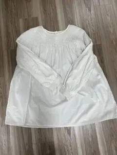 ギャザーブラウス