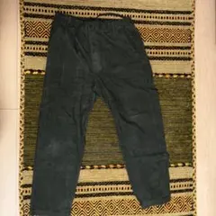 無印良品 カーキ コーデュロイパンツ