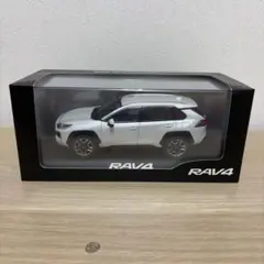 RAV4 ミニカー 1/30スケール プラチナホワイトパールマイカ - メルカリ