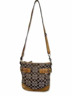 COACH シグネチャー ショルダーバッグ 内側美品 ブラウン 人気モデル