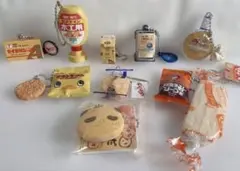 カプセルトイ ミニチュアチャーム まとめ売り10点 【黄橙】