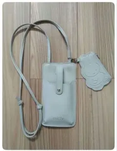 ★値下げ・完売品・未使用★ミッフィー　スマホショルダー　コインケース付