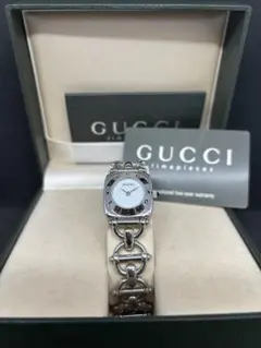 値下げ！希少⭐︎GUCCI 6400L レディース腕時計 グッチ シルバー 2025年最新】グッチ 6400Lの人気アイテム - メルカリ
