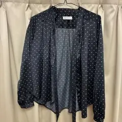ブラック ドット柄 長袖ブラウス Mサイズのサムネイル