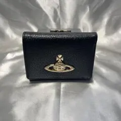 新品 Vivienne Westwood 黒 ブラック 蝶々留め 二つ折り財布 - メルカリ