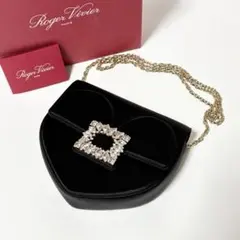 極美品　ロジェヴィヴィエ　ショルダーバッグ　ラブストラス　Love サテン　黒のサムネイル