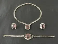 Item thumbnail for item 09c9c671-76fa-4627-991e-db9fb67487ce