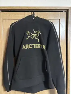 ARC'TERYX フード付きパーカー ブラック