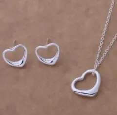 新品　2点セット　オープンハートピアス とネックレス シルバー925刻印あり
