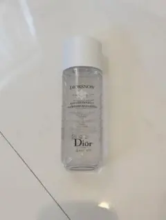 Dior スノー エッセンス オブ ライト マイクロ ローションのサムネイル