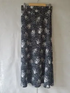 しまむら　花柄　ロングスカート