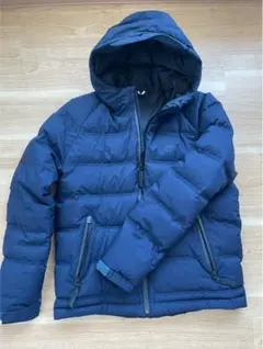 ネイビー ダウンジャケット