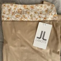 LANCETTI 未使用、タグ付き　花柄エプロン