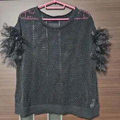 黒いフリル付きメッシュニット 半袖