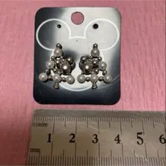 ⑥ディズニー　クリスマス　ツリー　ピアス　シルバー色　銀色　ミッキーシェイプ