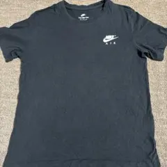 Nike ブラック Tシャツ
