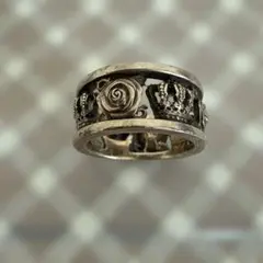 J.D. バラと王冠のリング