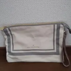 earth music&ecology ポーチ リストレット付きのサムネイル