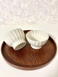 高台　小鉢　しのぎ　ボウル　ライトベージュ　輪花鉢　2点