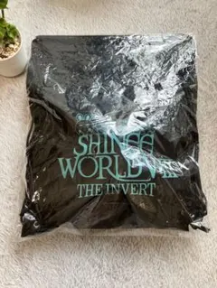 SHINee WORLD VI THE INVERT アップグレード特典未開封 - メルカリ