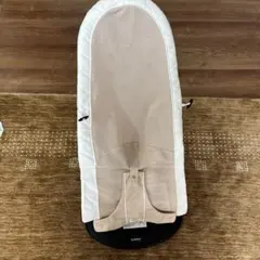 ベビービョルン　バウンサー　ベージュ
