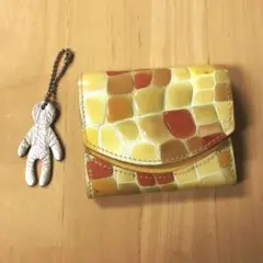 クアトロガッツ　ミニ財布　ちいさいふ　ペケーニョ　ステンドグラス