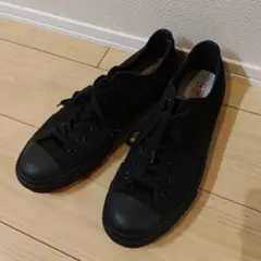 ブラックキャンバスローカットスニーカー