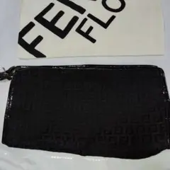 （Fendi★破れ有り）黒 ポーチ 大きめ