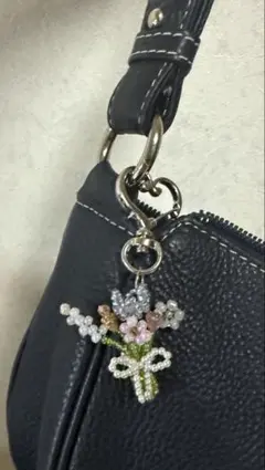 ビーズ製花束チャーム