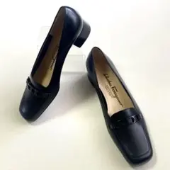 美品✨サルヴァトーレフェラガモ パンプス 黒 ガンチーニ スクエア ロー 6D