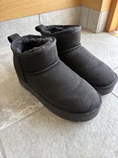 厚底ムートンショートブーツ　黒 AZUL BY MOUSSY