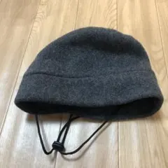 グレー ニット帽 ウール90% 紐付き