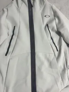 希少品　OAKLEY　ジップアップフーディージャケット 2.0 WHITE 希少品 OAKLEY ジップアップフーディージャケット 2.0 WHITE - メルカリ