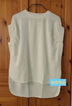 Tシャツ　アームギャザー　白のサムネイル