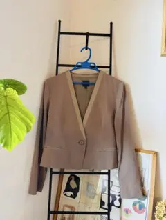 ck ベージュ ノーカラージャケット