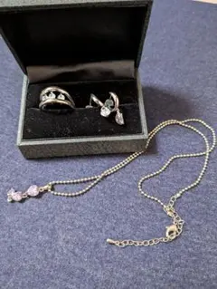 揺れるリング、ピアス、ネックレス（シルバー、キュービックジルコニア）