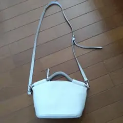 ECCO ホワイト ショルダーバッグのサムネイル