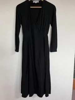 黒のラップドレス 長袖 ウエストリボン付き