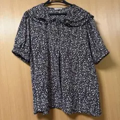ehka sopo 花柄 フリルカラー 半袖ブラウスのサムネイル