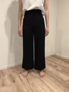 ZARA 黒 ワイドパンツ プリーツ入り
