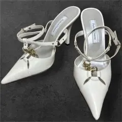 美品✨Pinky & Dianne ホワイト アンクルストラップパンプス 23㎝