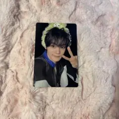 ギュビン 7000円 トレカ here&now ゼベワンzerobaseone