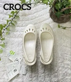 新品未使用　crocs マリンディ　フラットシューズ　w5 サンダル　人気　白のサムネイル